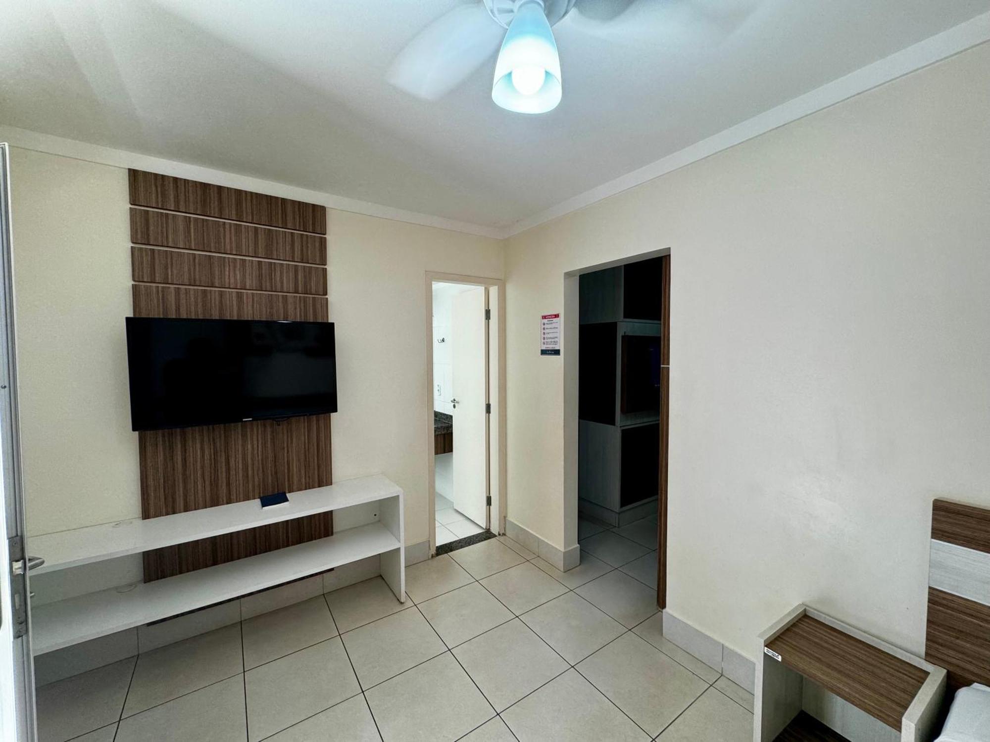 Di Roma Lacqua Caldas Novas Park 24H, Com Roupas De Cama E Banho Номер фото