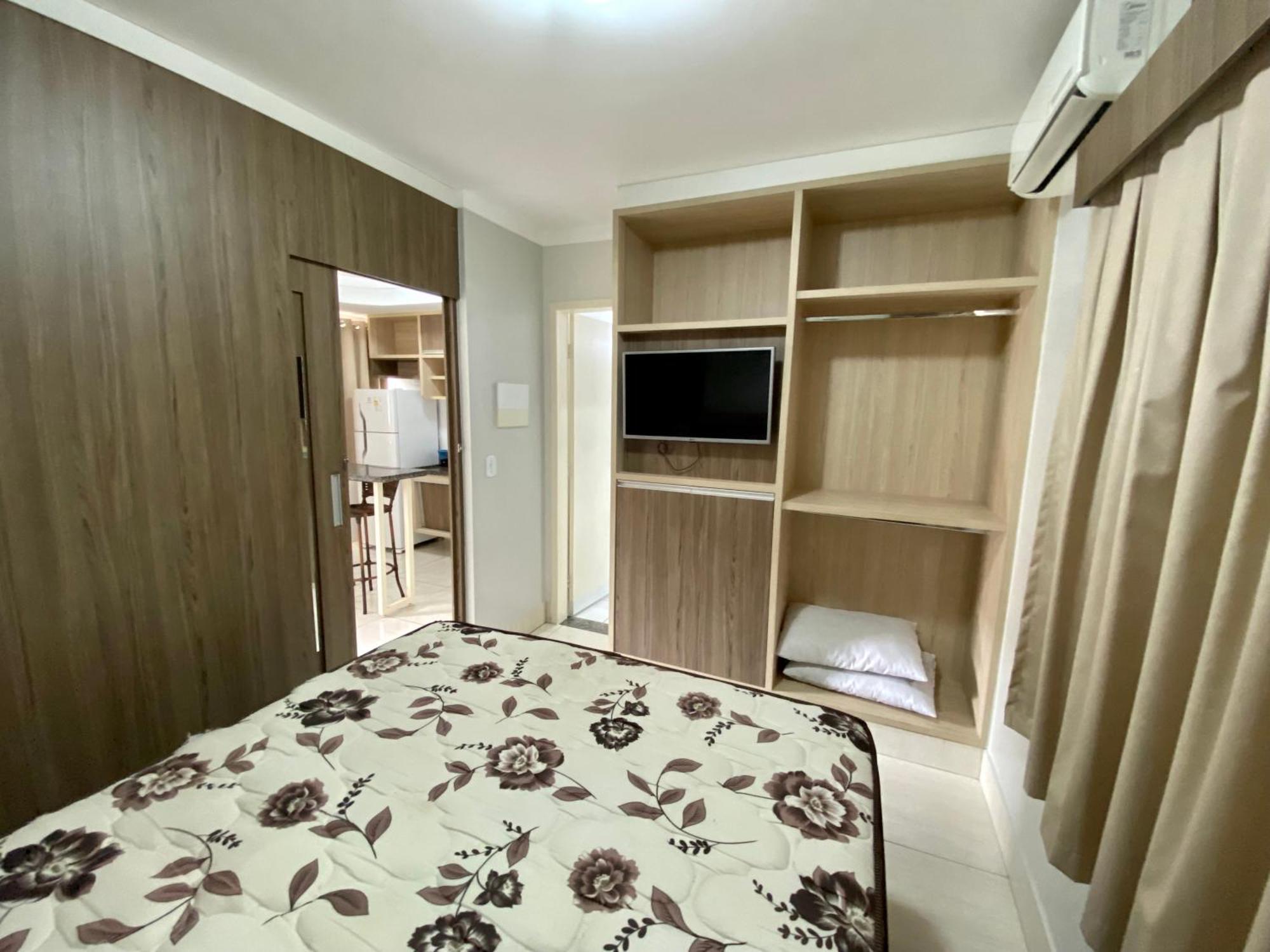 Di Roma Lacqua Caldas Novas Park 24H, Com Roupas De Cama E Banho Экстерьер фото
